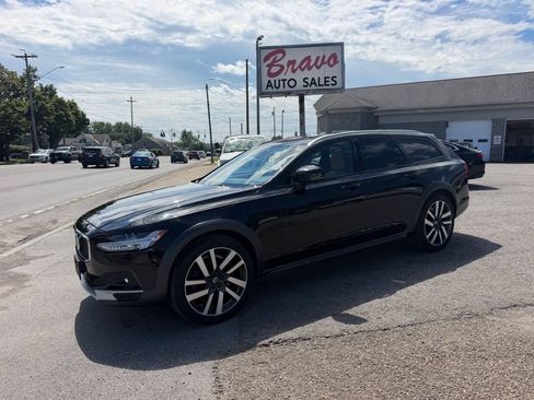 Used 2021 Volvo V90 T6 Cross Country AWD/4WD image 1