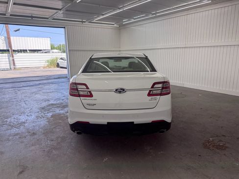 Used 2015 Ford Taurus SEL FWD image 6