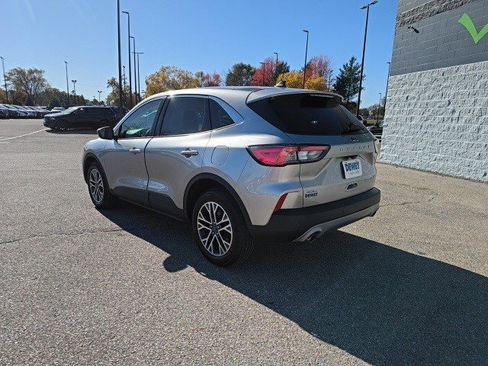 Used 2022 Ford Escape SEL image 3