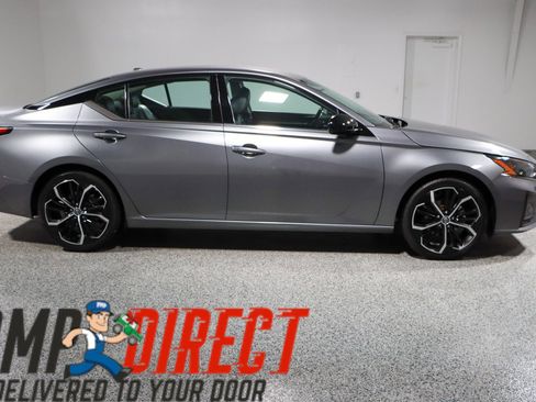 Used 2023 Nissan Altima 2.5 SR image 6