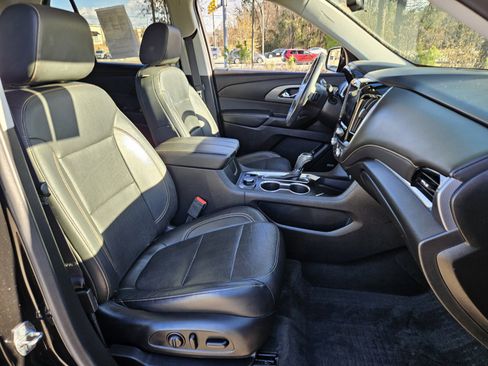 Used 2020 Chevrolet Traverse Premier w/ Redline Edition image 19