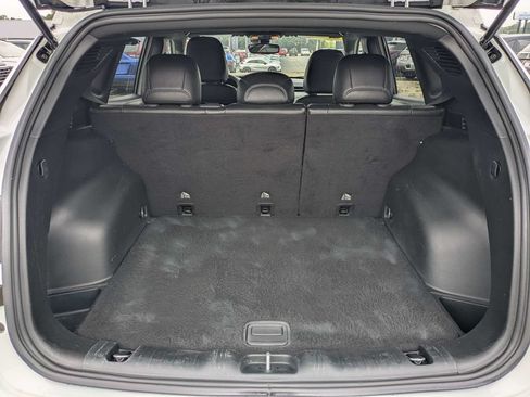 Used 2024 Jeep Compass Latitude AWD/4WD image 12