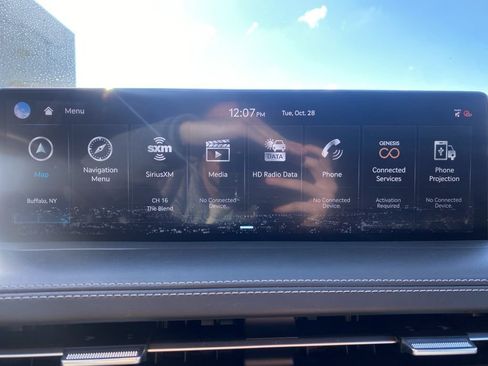 Certified 2025 Genesis GV70 3.5T Sport w/ Sport Prestige Package image 17