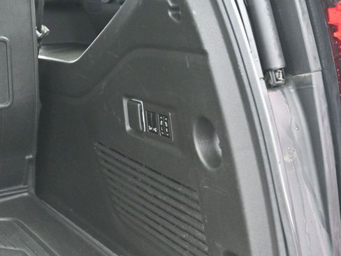 Used 2023 GMC Yukon XL AT4 w/ AT4 Premium Package image 10