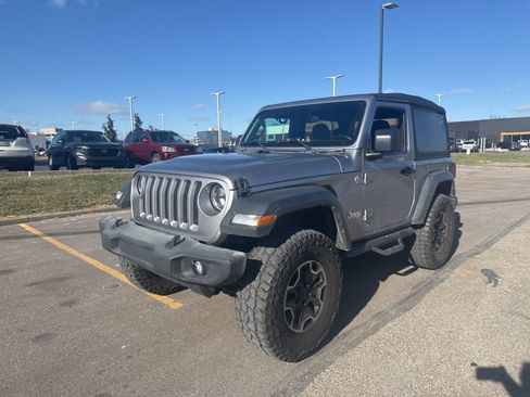 Used 2018 Jeep Wrangler Sport image 12