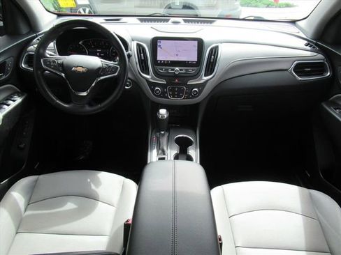 Used 2021 Chevrolet Equinox Premier image 11