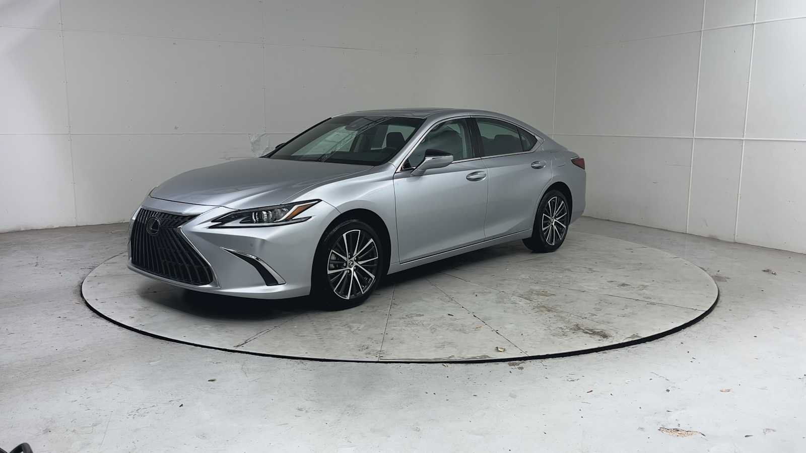 Used 2024 Lexus ES 250 w/ Premium Package AWD/4WD image 6