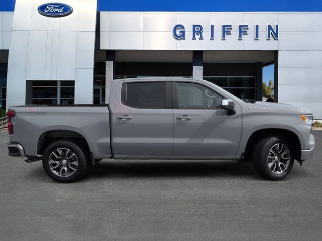 Used 2024 Chevrolet Silverado 1500 LT AWD/4WD image 3