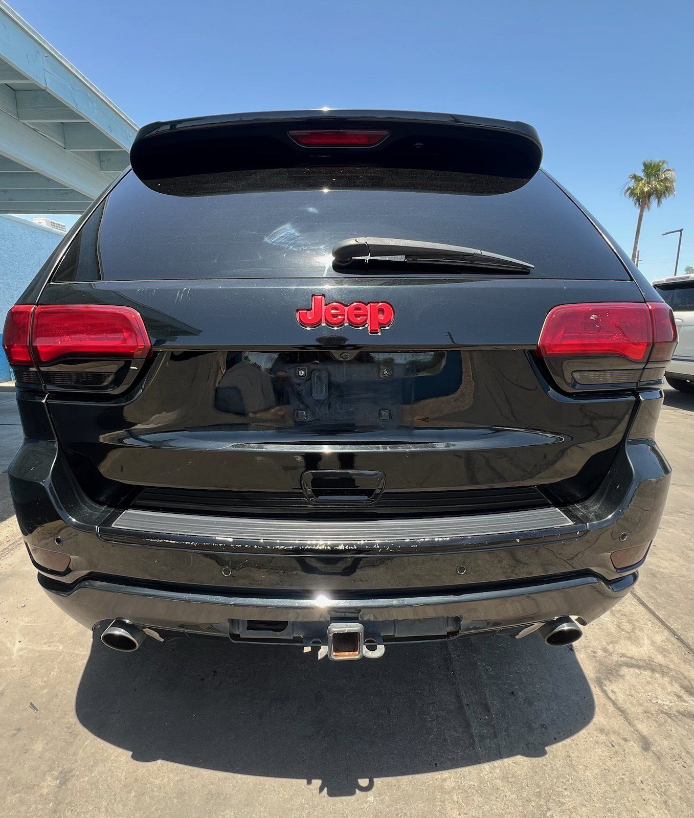 Used 2017 Jeep Grand Cherokee Limited w/ Luxury Group II AWD/4WD image 4