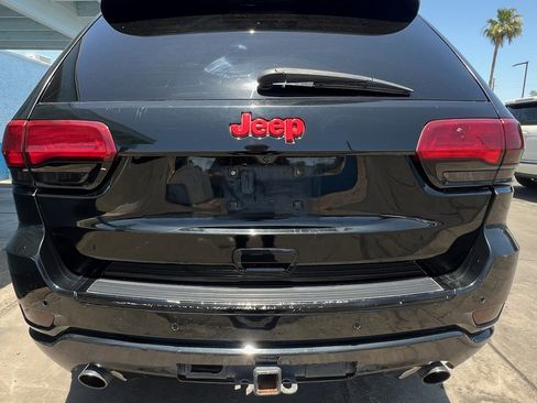 Used 2017 Jeep Grand Cherokee Limited w/ Luxury Group II image 4