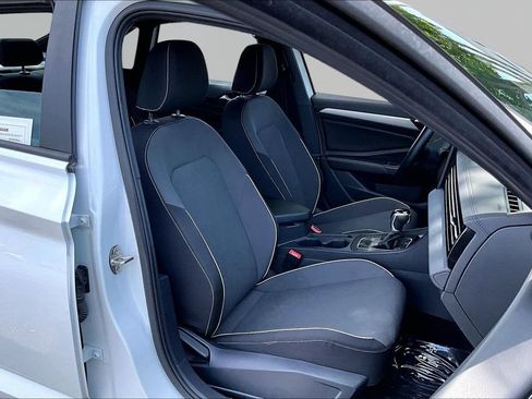 Used 2025 Volkswagen Jetta Sport FWD image 19