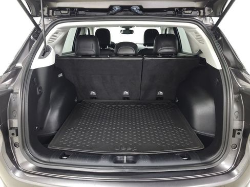 Used 2018 Jeep Compass Limited AWD/4WD image 8