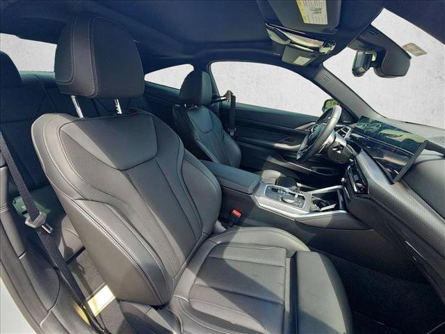 Used 2026 BMW M440i Coupe w/ Premium Package RWD image 18