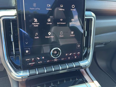 Used 2026 GMC Yukon XL Denali w/ Denali Reserve Package AWD/4WD image 42