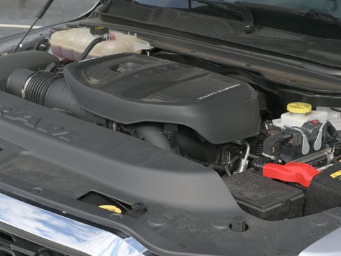 Used 2025 RAM 1500 Tungsten AWD/4WD image 31