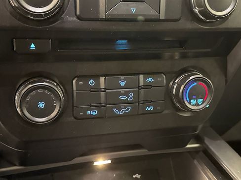 Used 2016 Ford F150 XLT w/ Equipment Group 301A Mid image 26