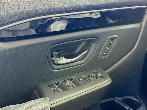Used 2025 Honda Pilot EX-L image 19