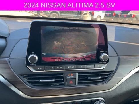 Used 2024 Nissan Altima 2.5 SV image 34