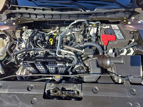 Used 2025 Nissan Altima 2.5 SV FWD image 33