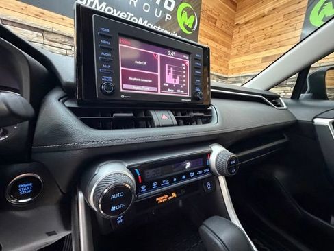 Used 2021 Toyota RAV4 XLE AWD/4WD image 21
