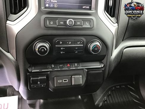 Used 2021 Chevrolet Silverado 2500 W/T w/ WT Convenience Package AWD/4WD image 18