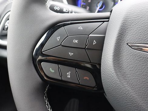 New 2026 Chrysler Pacifica Select image 31