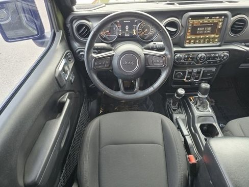 Used 2022 Jeep Wrangler Unlimited Sport image 4