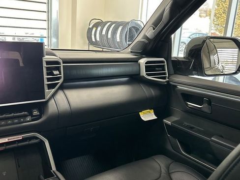 Used 2025 Toyota Tundra Platinum image 23