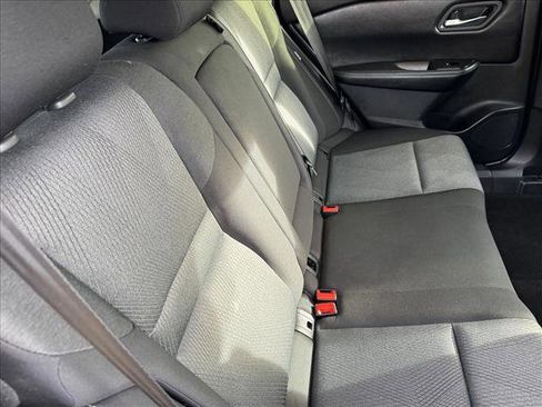 Used 2024 Nissan Rogue SV image 17