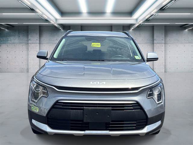 Used 2023 Kia Niro EX w/ EX Cold Weather Package FWD image 2