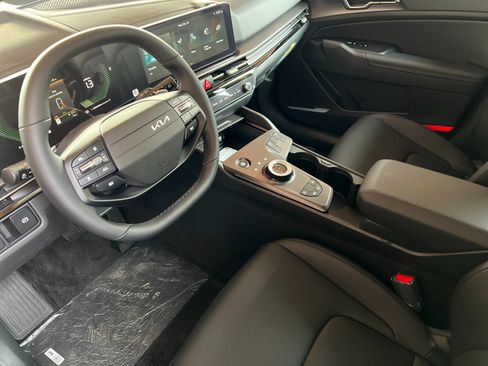 New 2026 Kia Sportage EX image 10