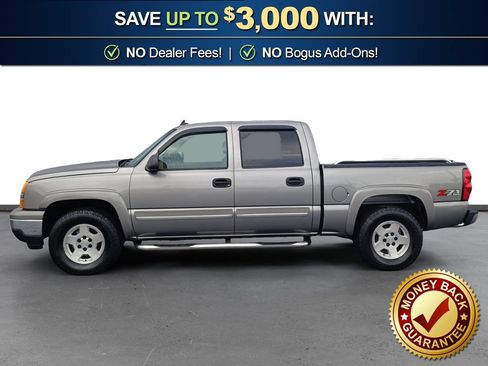 Used 2006 Chevrolet Silverado 1500 LT w/ Onstar Plus Package AWD/4WD image 2