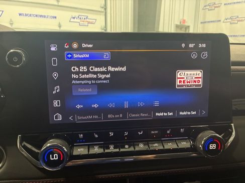 Used 2026 Chevrolet Colorado Z71 w/ Technology Package AWD/4WD image 35