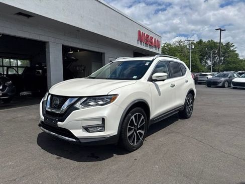 Used 2017 Nissan Rogue SL w/ SL Premium Package AWD/4WD image 5
