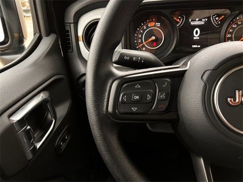 Used 2026 Jeep Wrangler Sport image 13