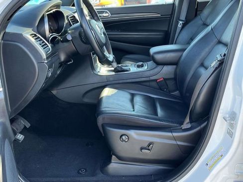 Used 2022 Jeep Grand Cherokee Limited image 13