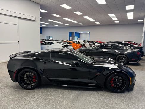 Used 2019 Chevrolet Corvette Grand Sport w/ Carbon Flash Badge Package RWD image 4