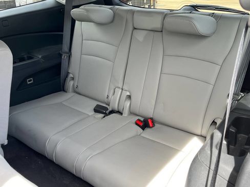 Used 2017 Honda Pilot Touring image 28