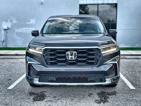 Used 2025 Honda Pilot EX-L image 12