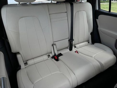 Certified 2025 Mercedes-Benz GLB 250 image 17