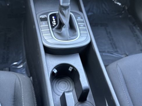 Used 2025 Hyundai Kona SEL AWD/4WD image 19