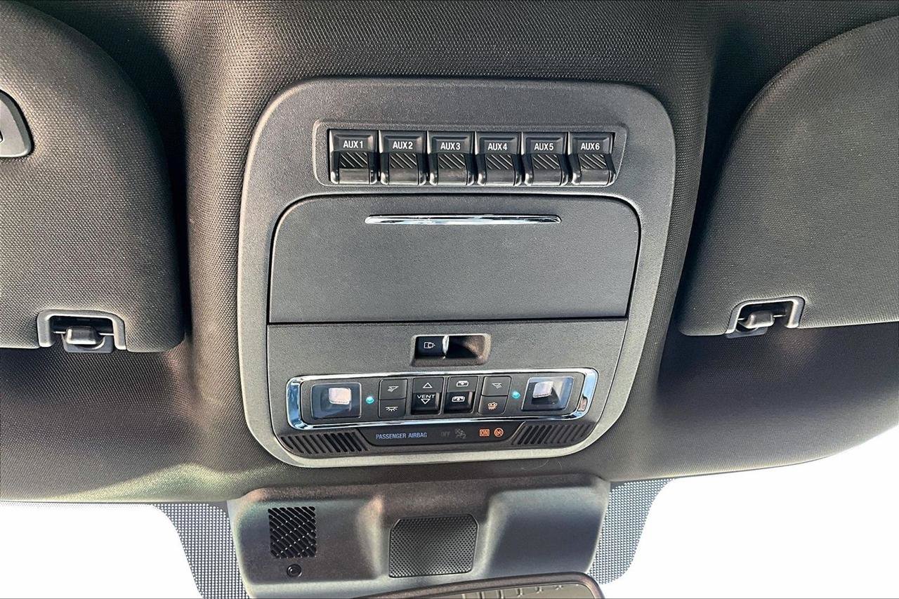 Used 2024 Ford F350 Platinum w/ Tremor Off-Road Package AWD/4WD image 16