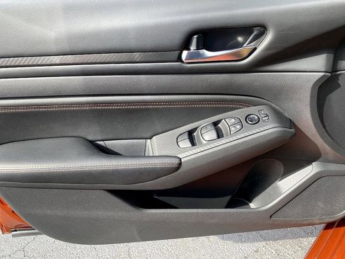 Used 2022 Nissan Altima 2.5 SR image 9