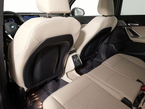 Used 2025 BMW X1 xDrive28i w/ Premium Package image 37