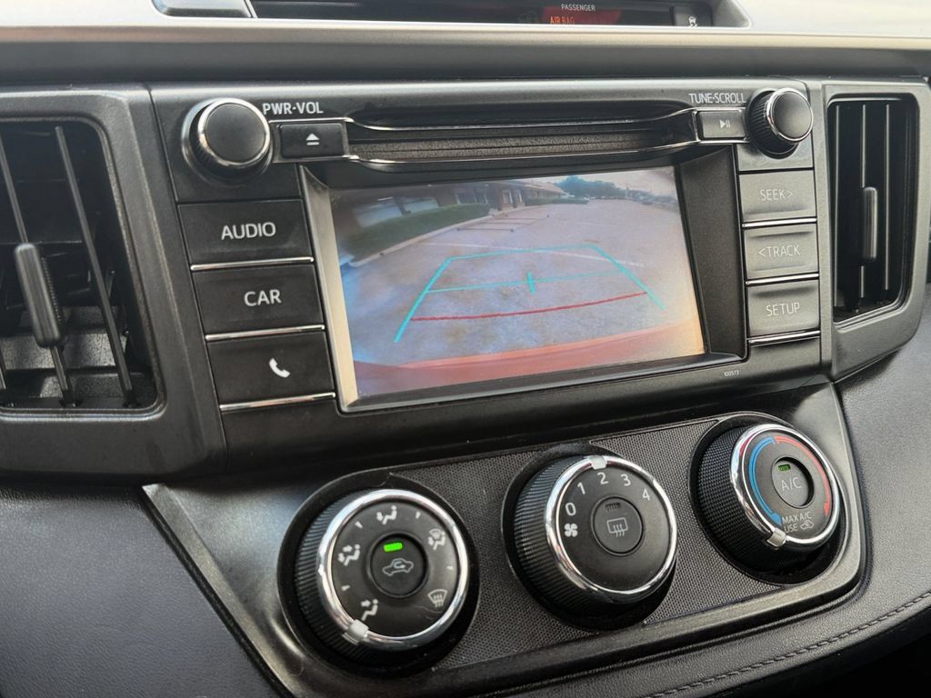 Used 2016 Toyota RAV4 LE AWD/4WD image 24