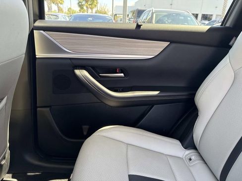 Certified 2025 MAZDA CX-90 3.3 Turbo w/ Preferred Package image 22