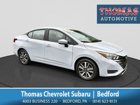 Used 2025 Nissan Versa SV FWD image 1