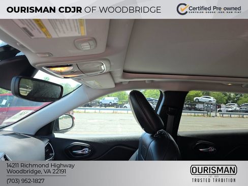 Used 2021 Jeep Cherokee Limited AWD/4WD image 7