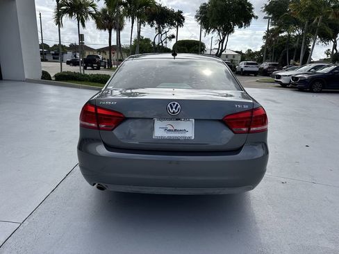Used 2014 Volkswagen Passat 1.8T SE FWD image 2