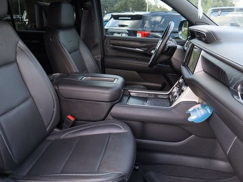 Certified 2024 GMC Yukon XL Denali AWD/4WD image 33
